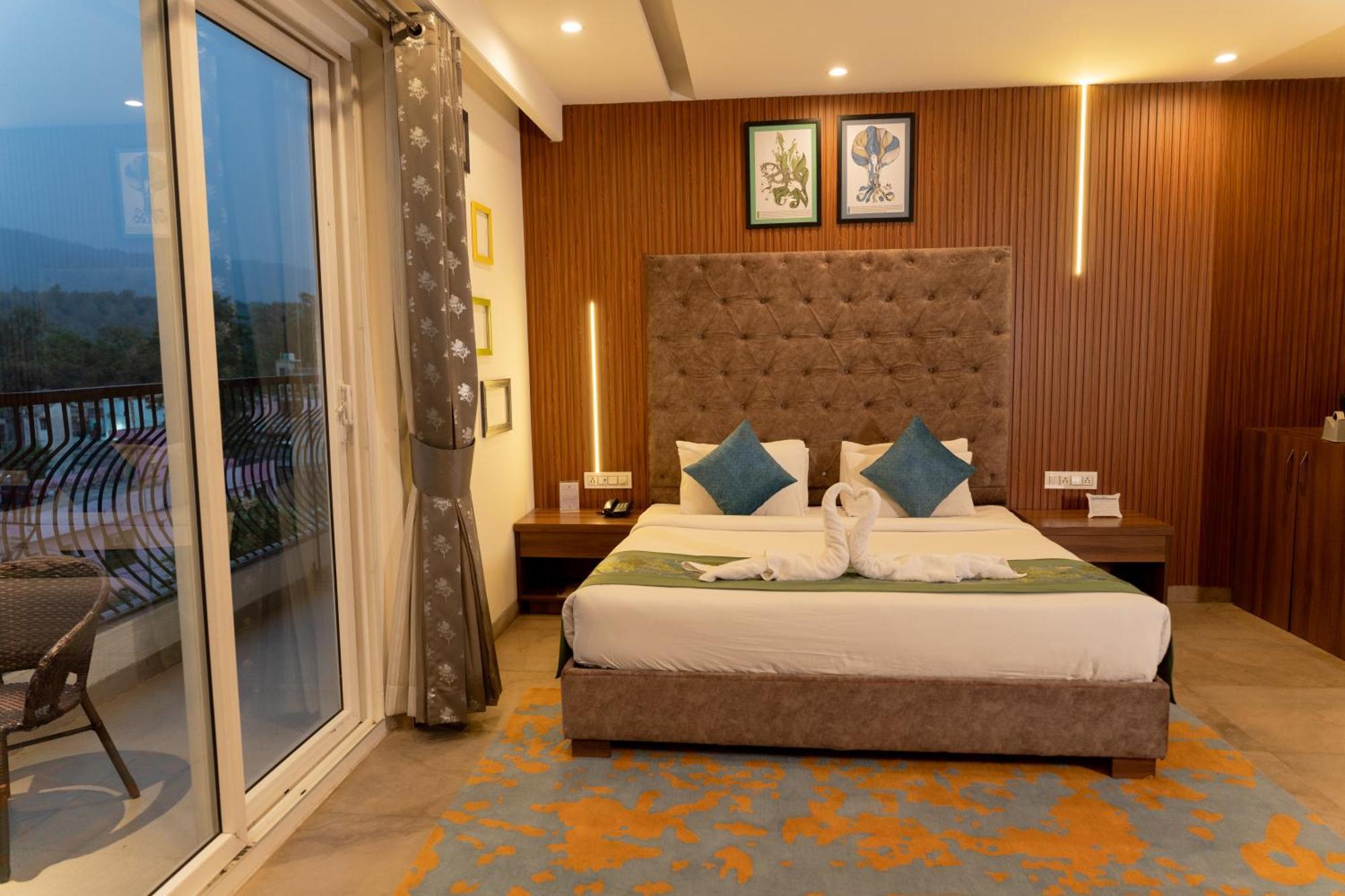 Holywater Hotel By Ganga Kinare #150 Mts From Ganga Ghat Ришикеш Экстерьер фото